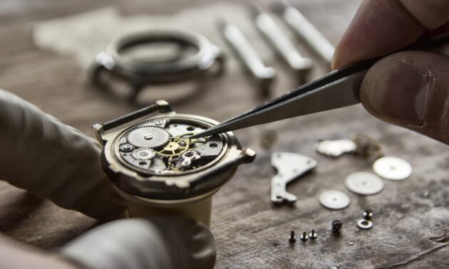 Reparación de Relojes Antiguos en Madrid: Cómo Restaurar Joyas del Pasado